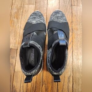 Cole Haan Studiogrand Knit Cross Strap Sneakers Size 6.5B